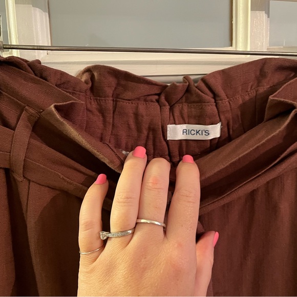 Rickis size 8 cropped wide leg paper bag pants. - Picture 3 of 6